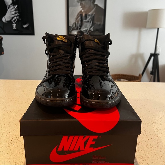Jordan 1 Retro High Black Metallic Gold - Picture 4 of 5